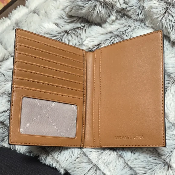 Michael Kors Signature Passport Holder - Picture 2 of 3